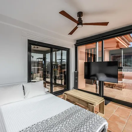 Holaola Highclass Townhouse *