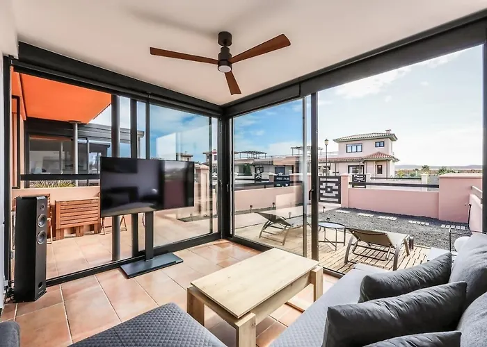 Holaola Highclass Townhouse