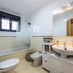 Holaola Highclass Townhouse *